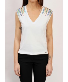 Camiseta cruda bordado lentejuelas hombro ALBA CONDE