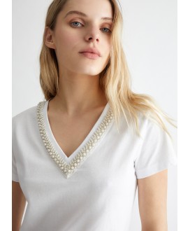 Camiseta blanca escote perlas LIU JO