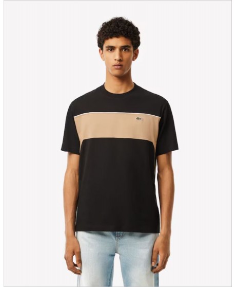 Camiseta negra franja camel pecho LACOSTE