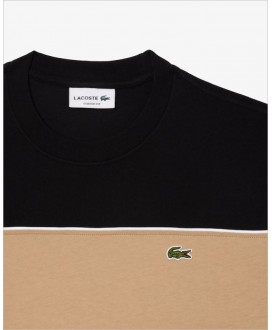 Camiseta negra franja camel pecho LACOSTE