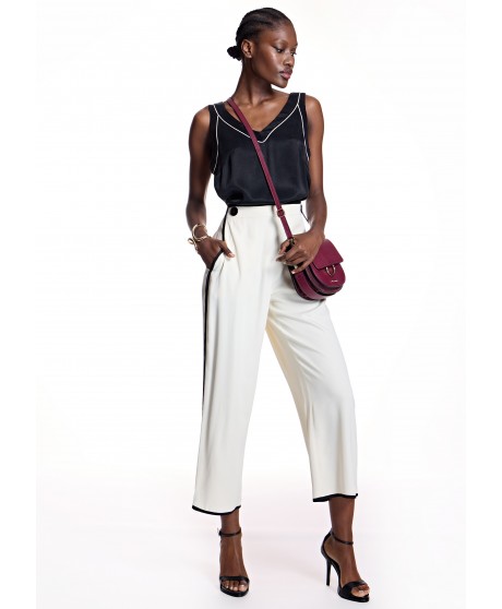 Top negro pico rebite blanco ALBA CONDE