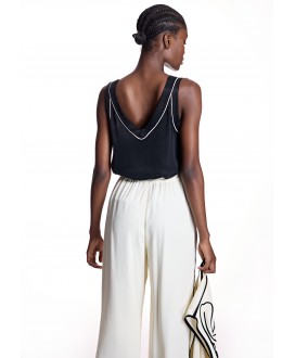 Top negro pico rebite blanco ALBA CONDE