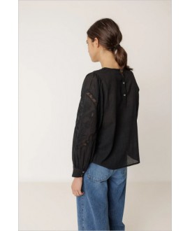 Blusa bordado romántico negra INDI&COLD