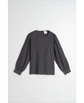 Blusa bordado romántico negra INDI&COLD