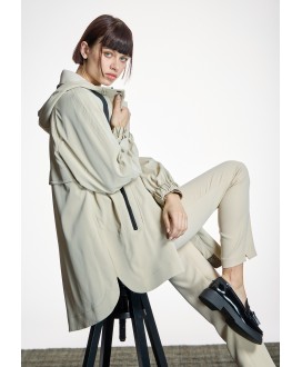Parka beige con bolsillos y capucha ALBA CONDE
