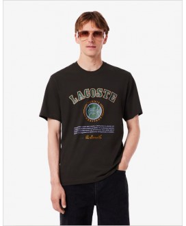 Camiseta marrón letras verdes dibujo LACOSTE