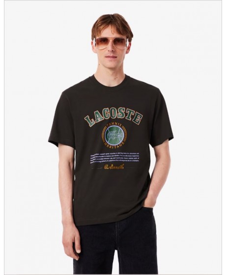 Camiseta marrón letras verdes dibujo LACOSTE