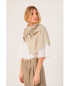 Fular liso beige INDI&COLD