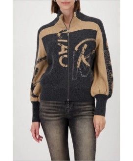 Chaqueta gris estampado letras camel pedrería MONARI