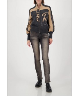 Chaqueta gris estampado letras camel pedrería MONARI