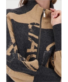 Chaqueta gris estampado letras camel pedrería MONARI