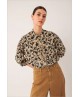 Camisa estampado beige...