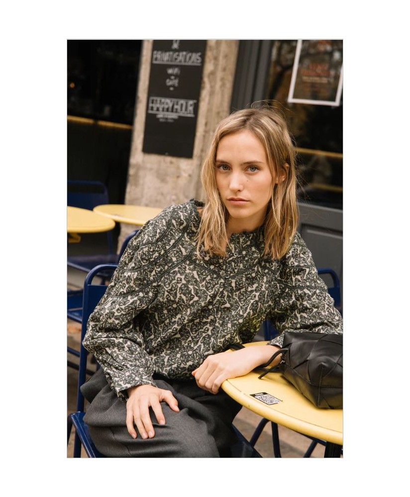 Blusón estampado hojas gris INDI&COLD