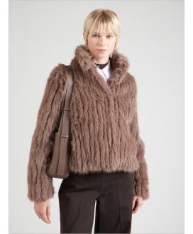 Chaqueta pelo marrón...